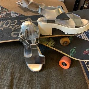 Steve Madden silver chunky heal sandal. Size 8